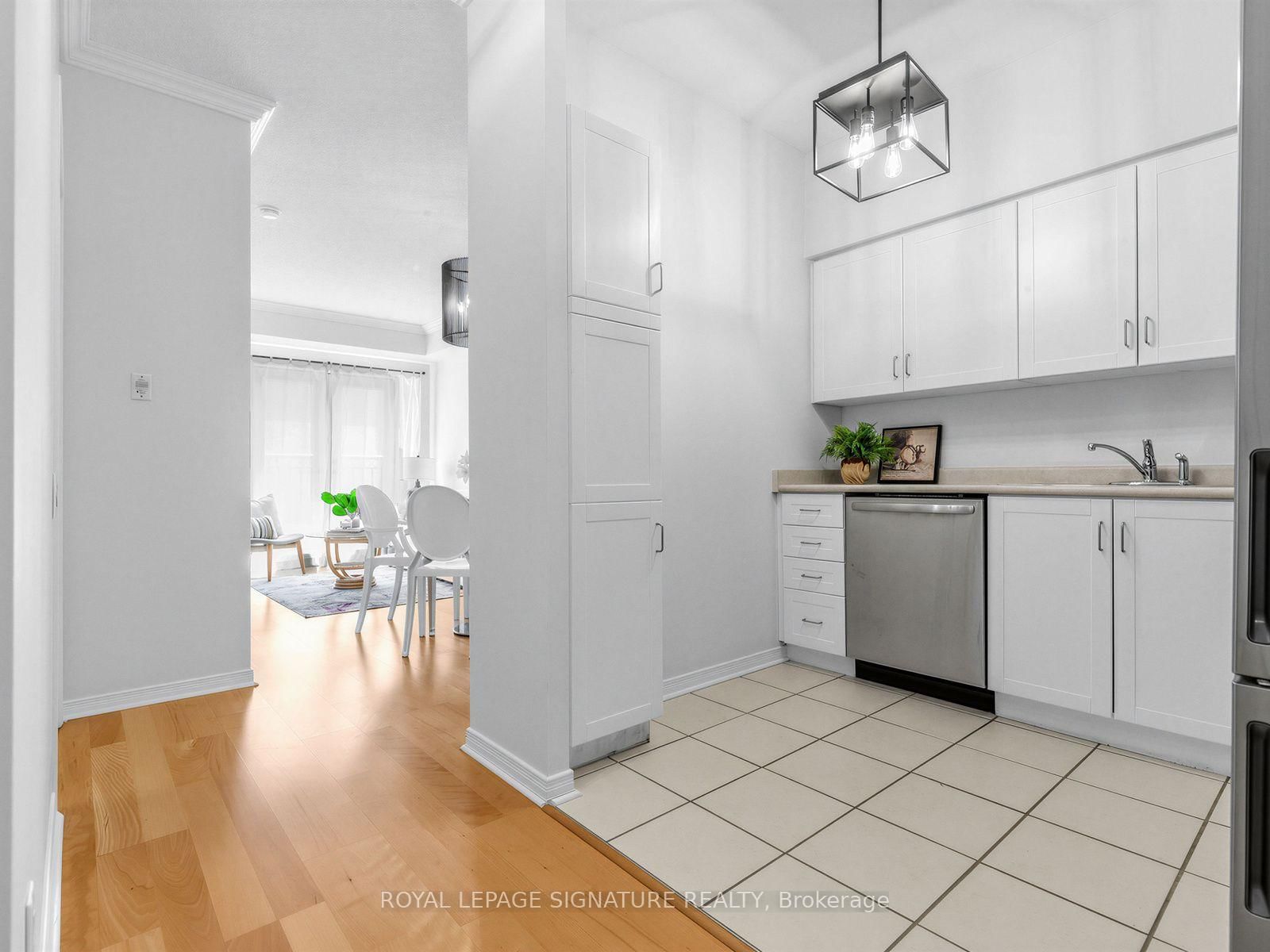 Condo for sale at 803-120 Lombard Street, Toronto, Ontario, M5C 3H5 - Church-Yonge Corridor - MLS: C13742004