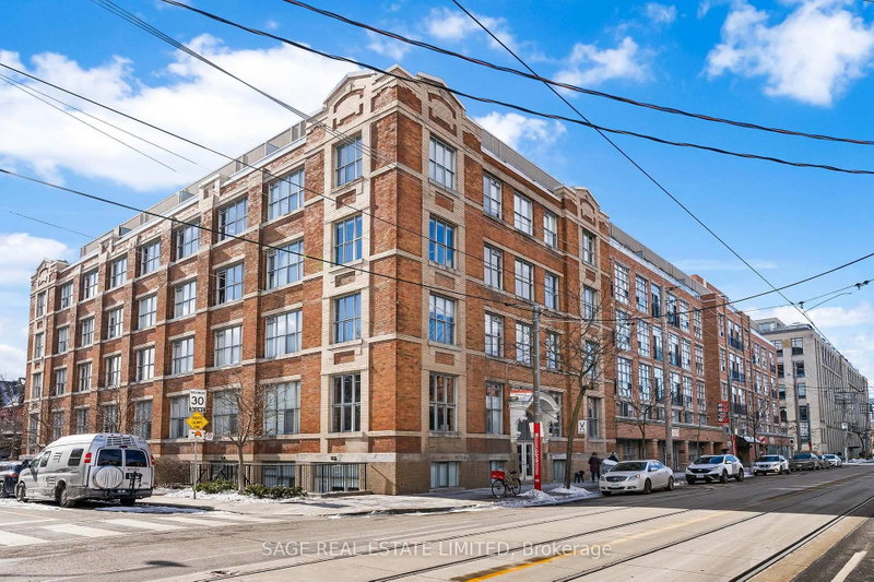 224 - 955 Queen Street W