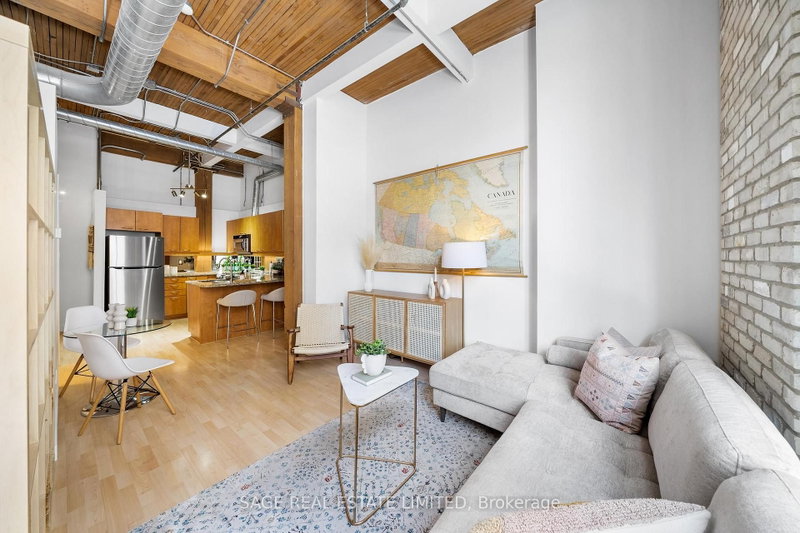 224 - 955 Queen Street W