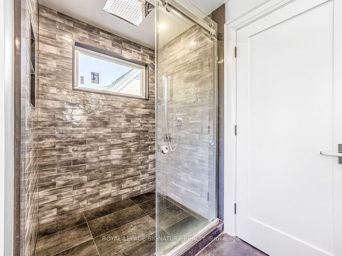 30 Broadleaf Road • Toronto, ON photo 22