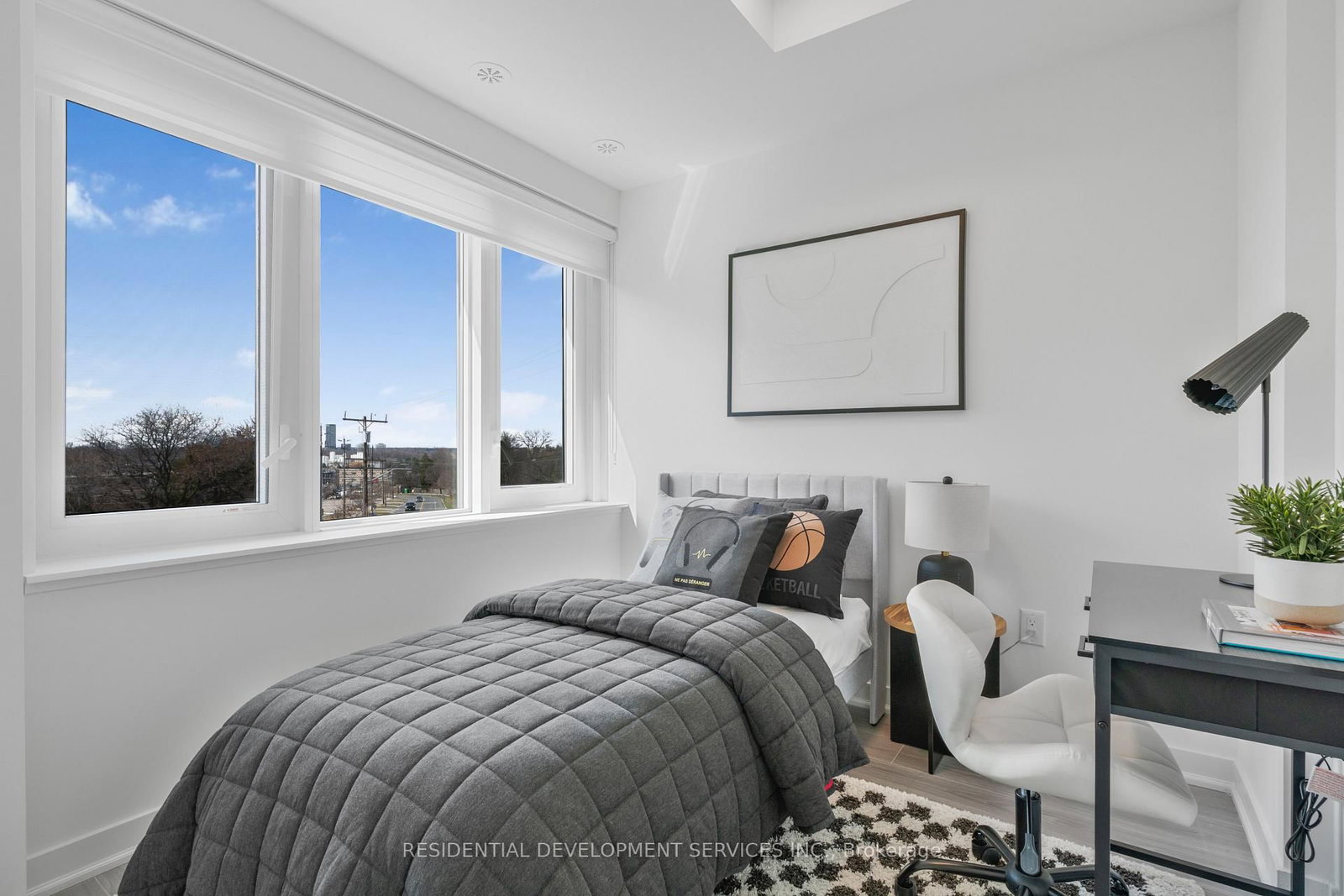 69 Curlew Drive • #143 • Toronto, ON photo 12