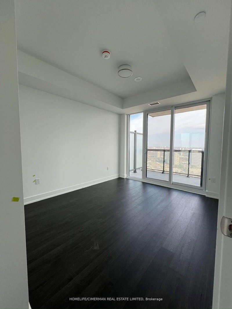 3707 - 30 Inn On The Park Drive