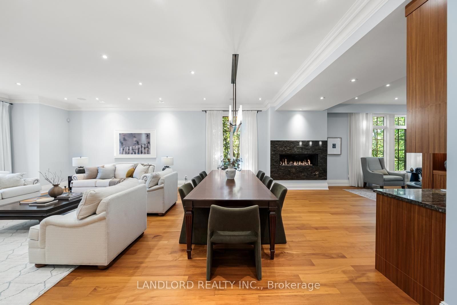 94 Inglewood Drive • Toronto, ON photo 8
