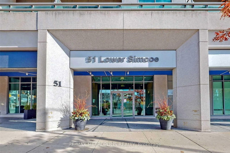 1005 - 51 Lower Simcoe Street