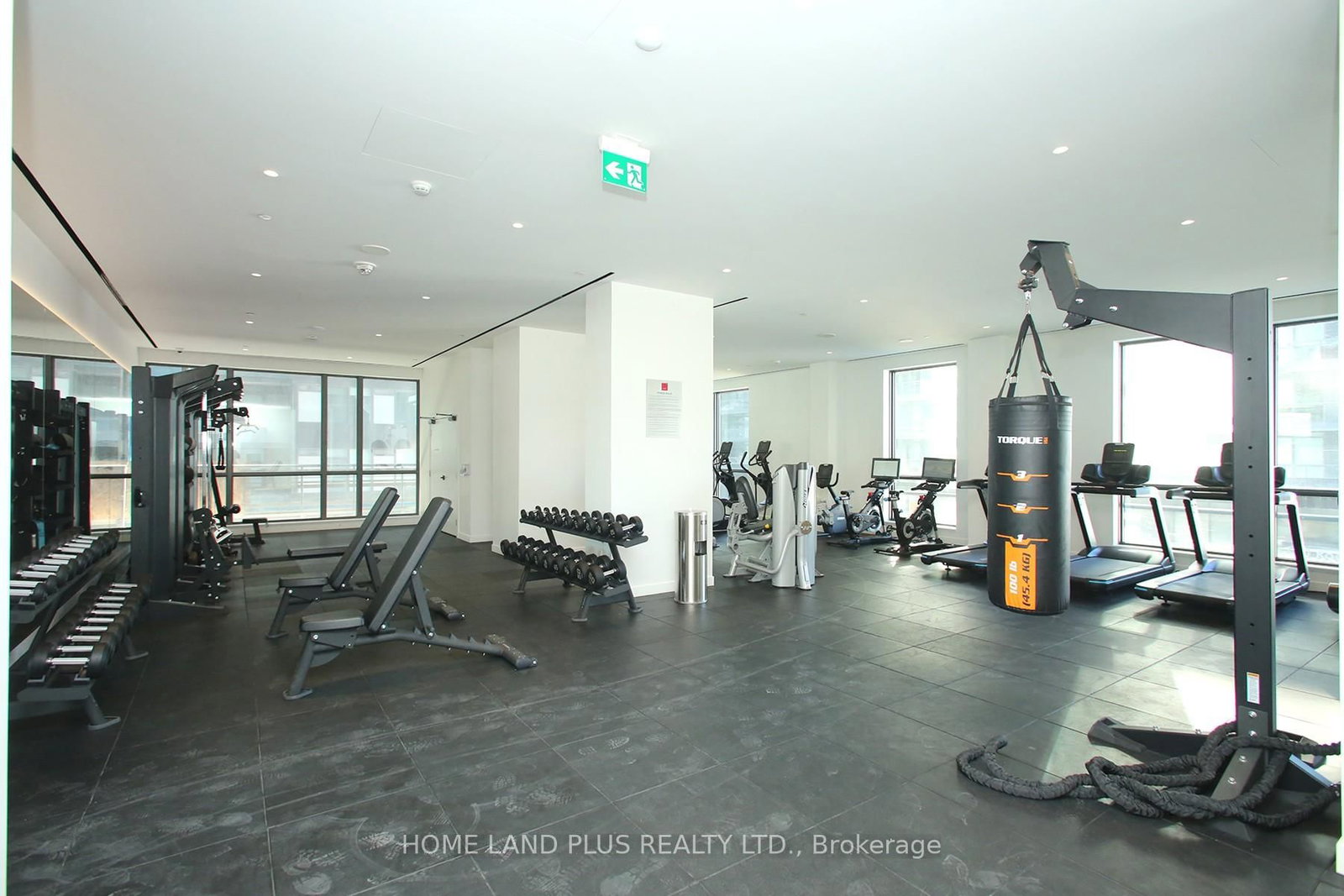 39 Roehampton Avenue • #2704 • Toronto, ON photo 27