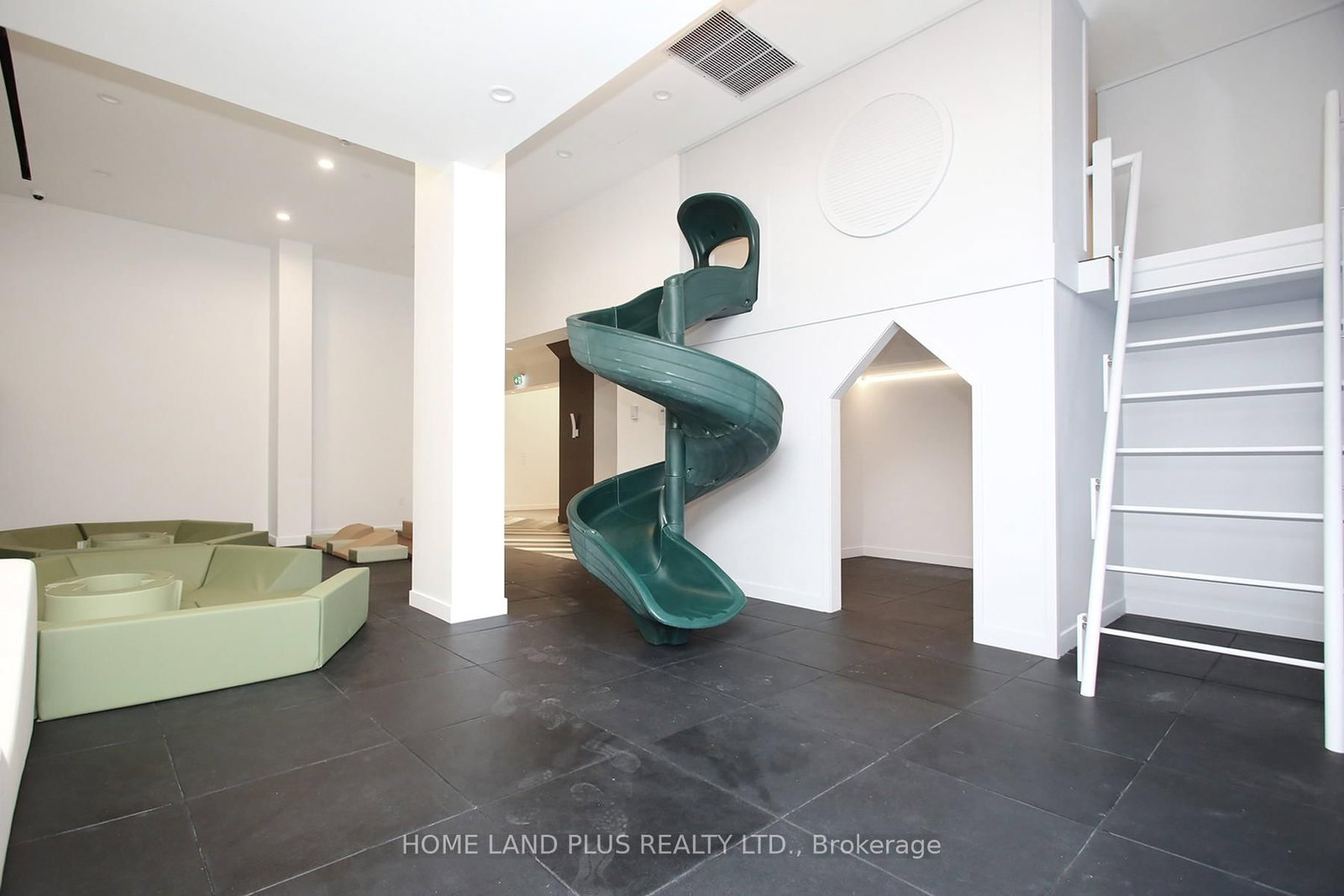 39 Roehampton Avenue • #2704 • Toronto, ON photo 33