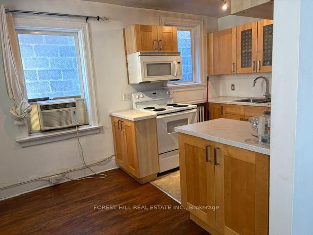 2 - 398 Spadina Road