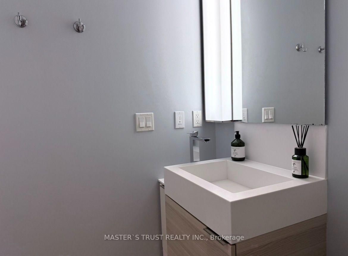 88 Scott Street • #4106 • Toronto, ON photo 13