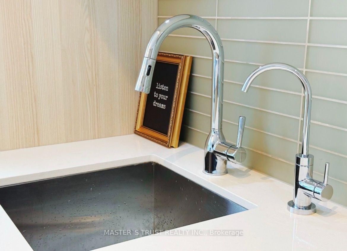 88 Scott Street • #4106 • Toronto, ON photo 14