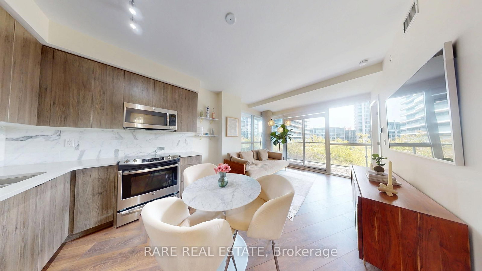 50 Bruyeres Mews • #905 • Toronto, ON photo 2