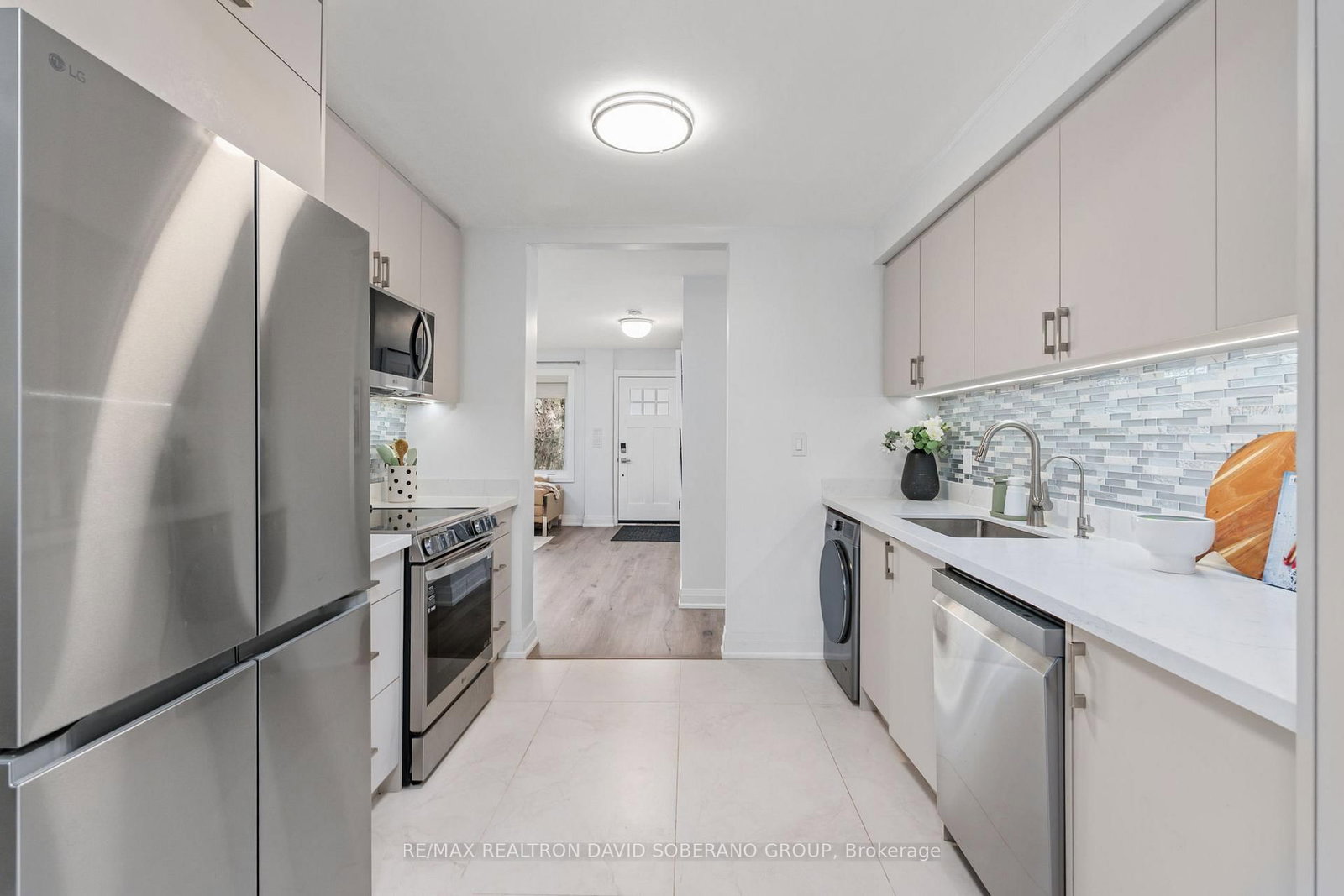 35 Almore Avenue • Toronto, ON photo 14