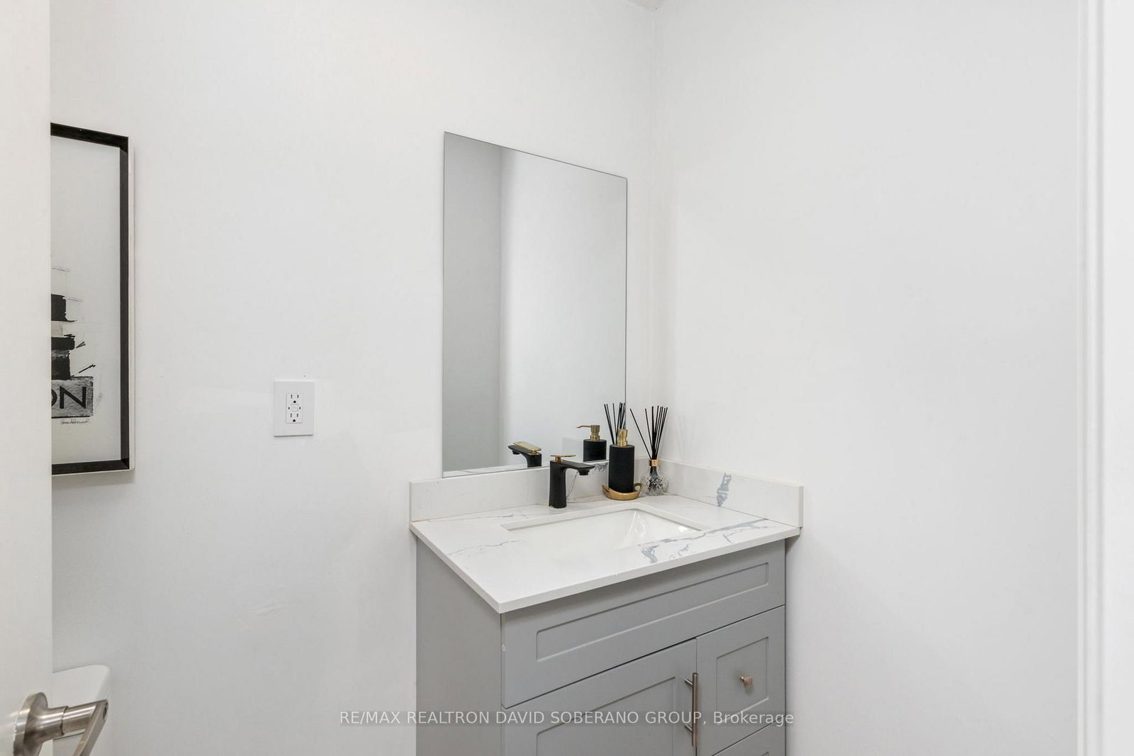 35 Almore Avenue • Toronto, ON photo 17