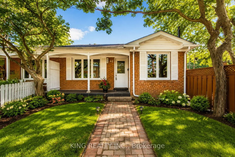 62 Camwood Crescent