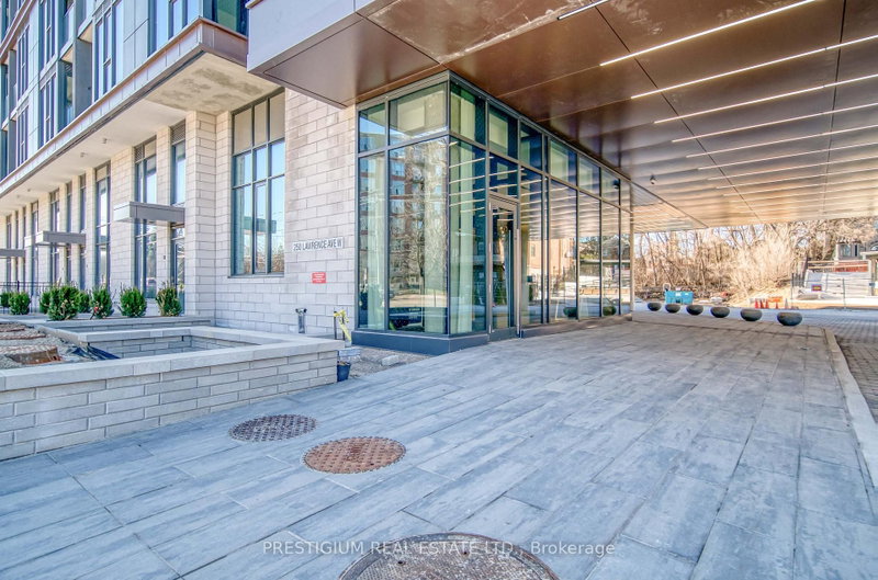 213 - 250 Lawrence Avenue W