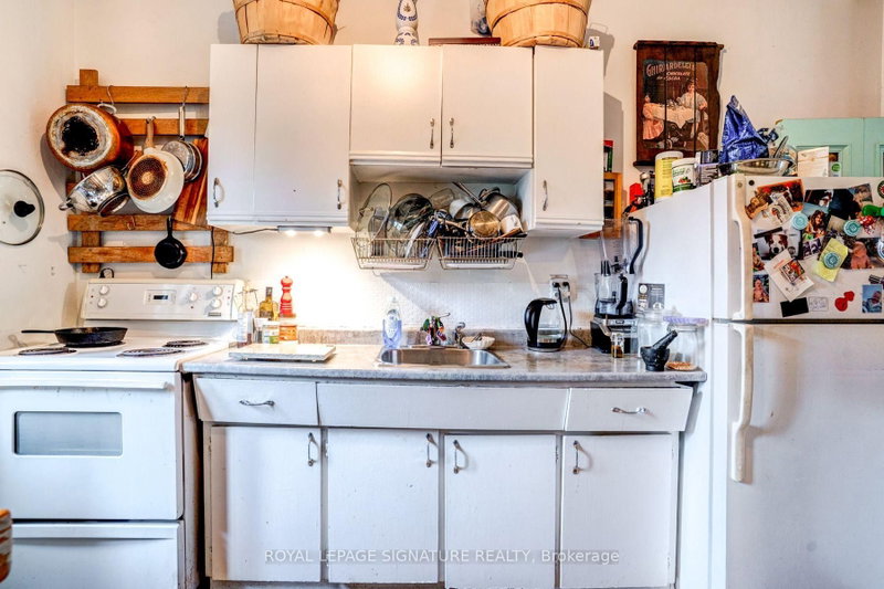 930 King Street W
