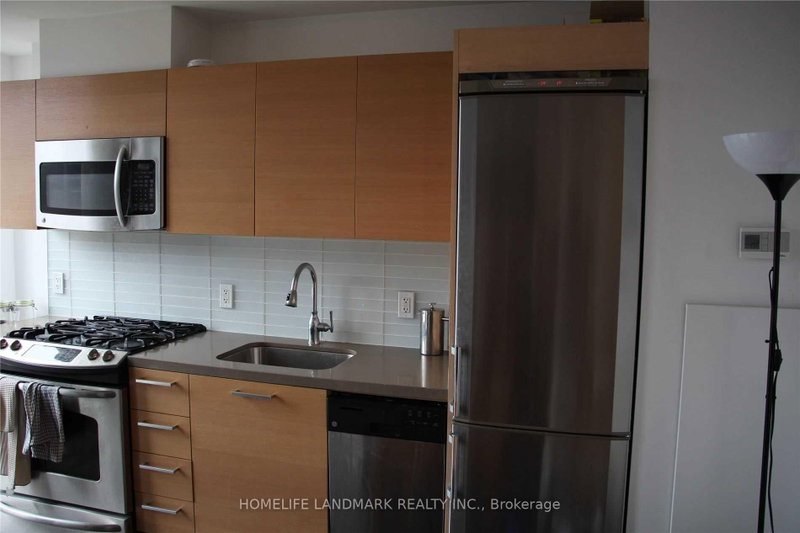 409 - 318 King Street E