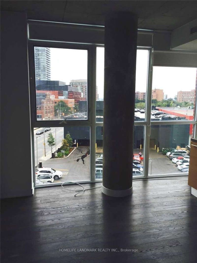 409 - 318 King Street E