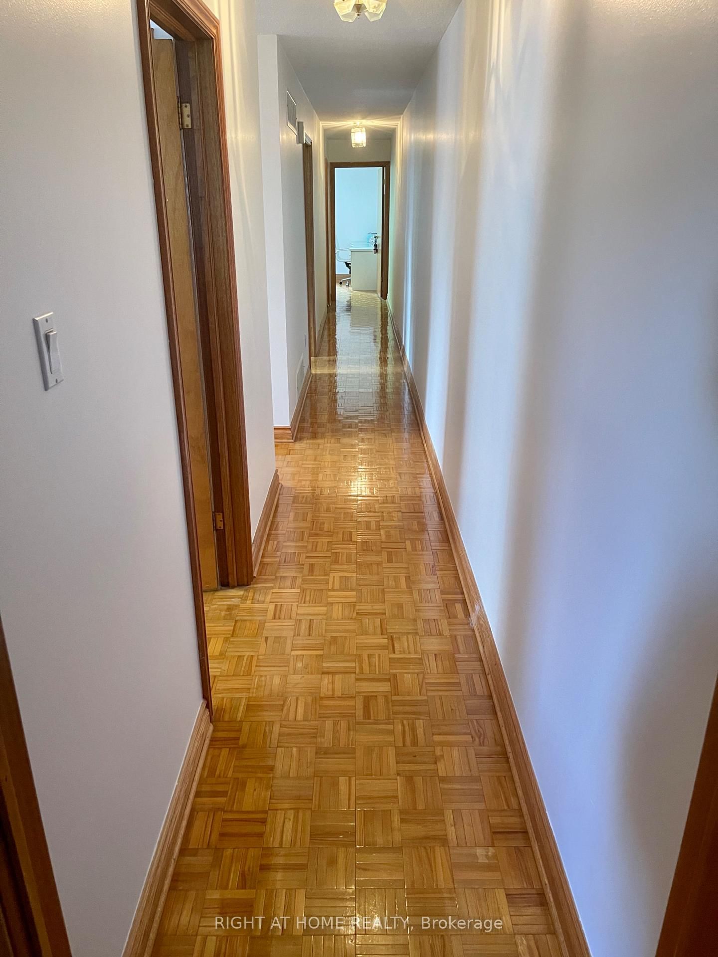 40 Bellevue Avenue • Toronto, ON photo 19