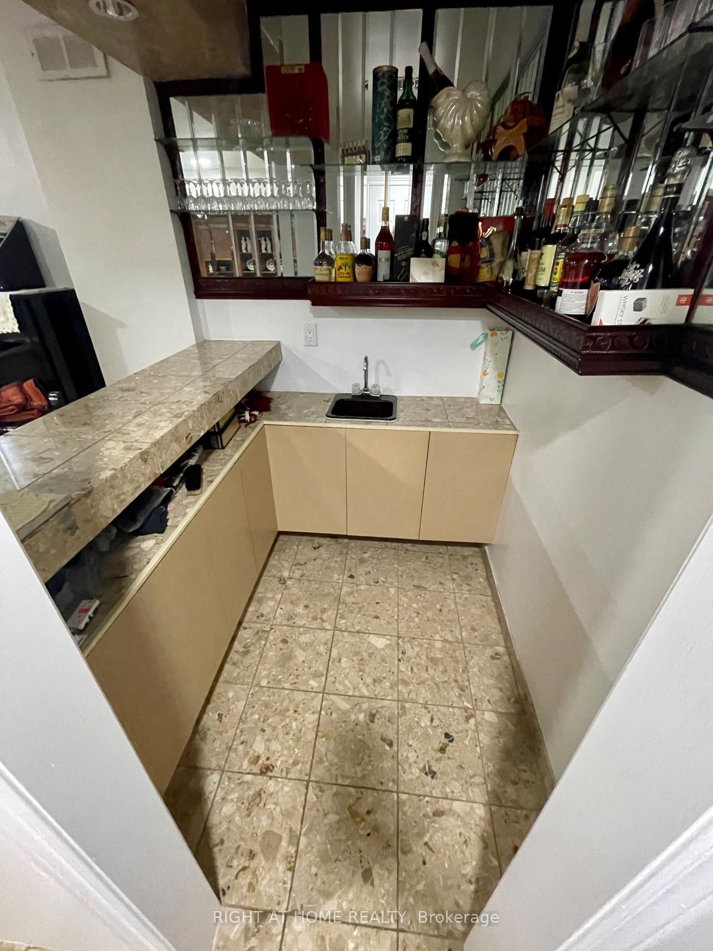 40 Bellevue Avenue • Toronto, ON photo 28