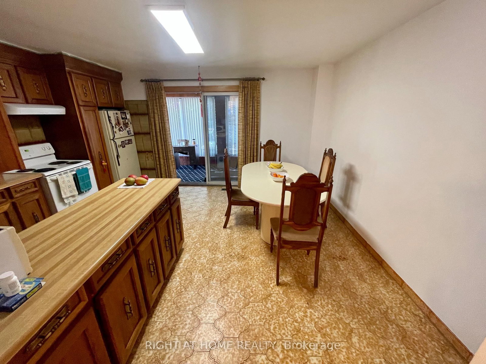 40 Bellevue Avenue • Toronto, ON photo 6