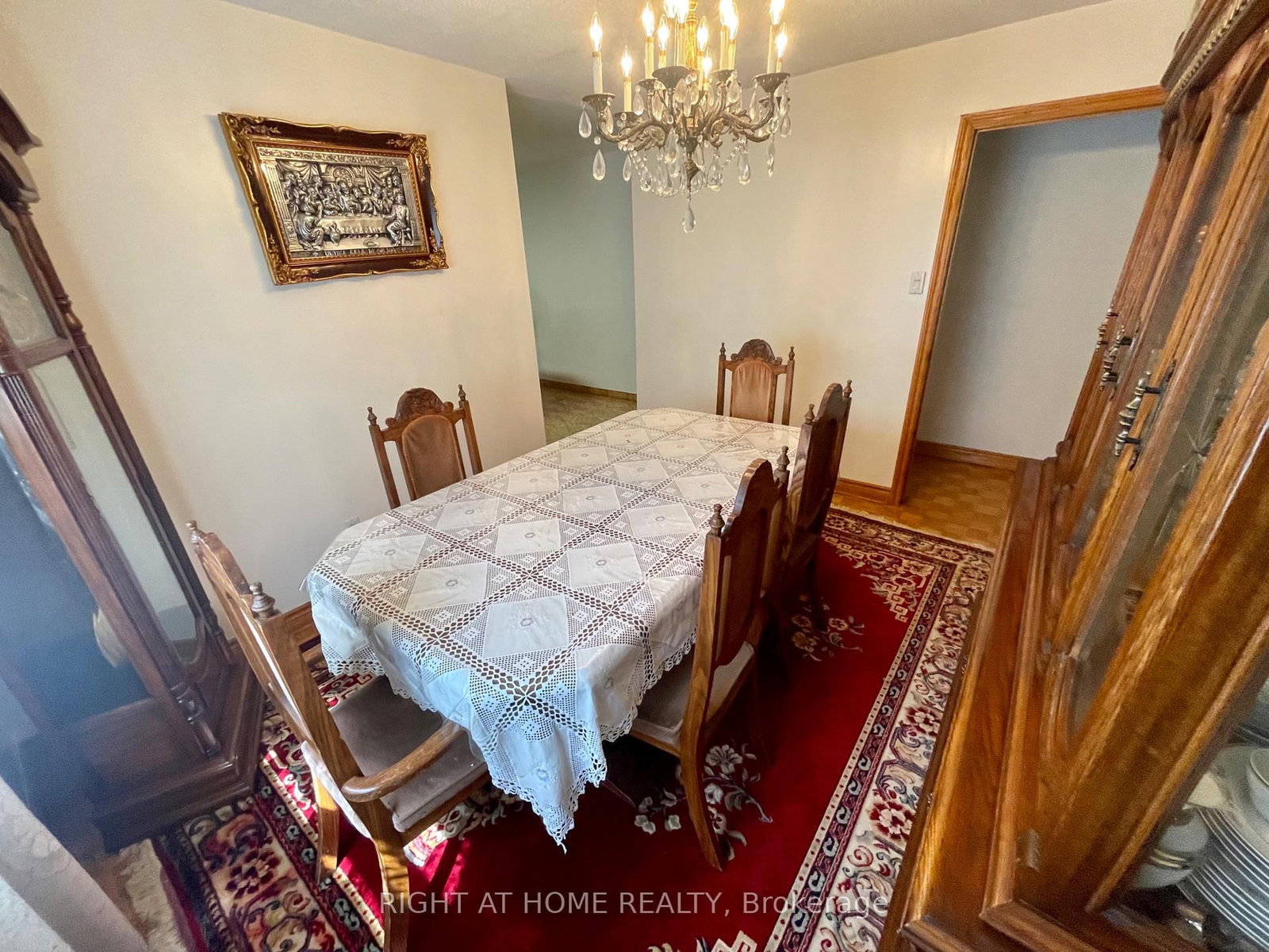 40 Bellevue Avenue • Toronto, ON photo 9