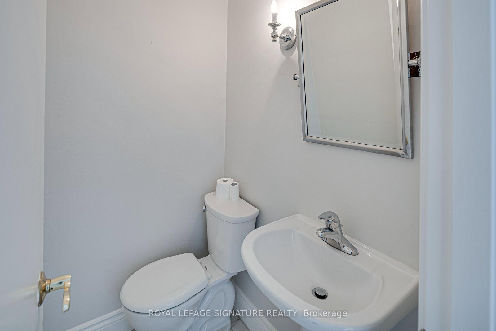 16 Burdock Lane • Toronto, ON photo 39