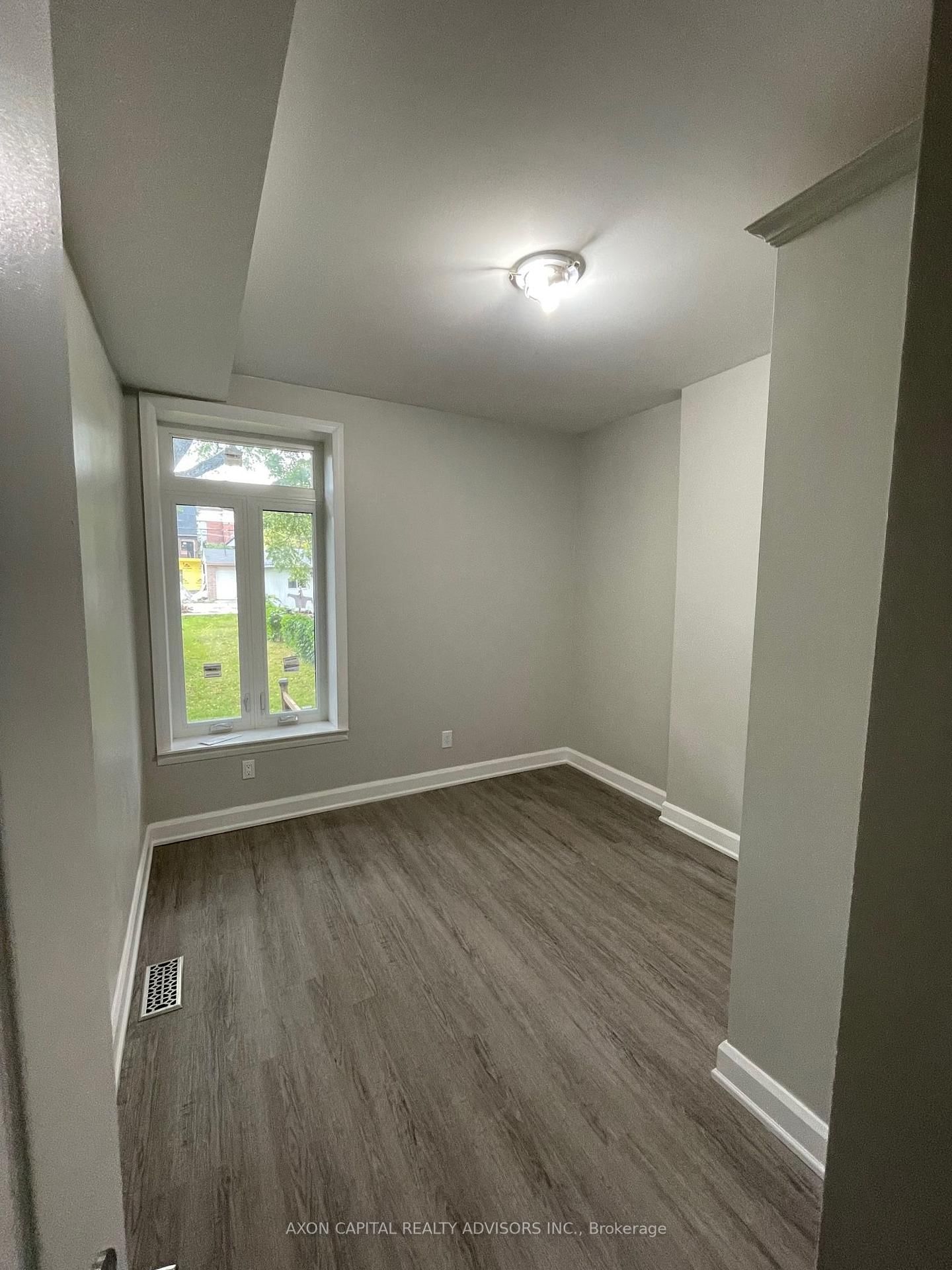 490 Gladstone Avenue • Toronto, ON photo 15