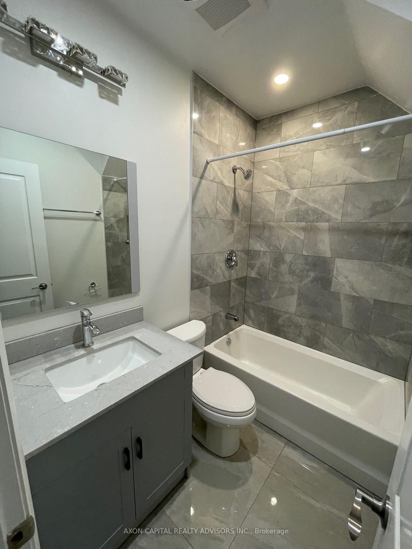 490 Gladstone Avenue • Toronto, ON photo 17