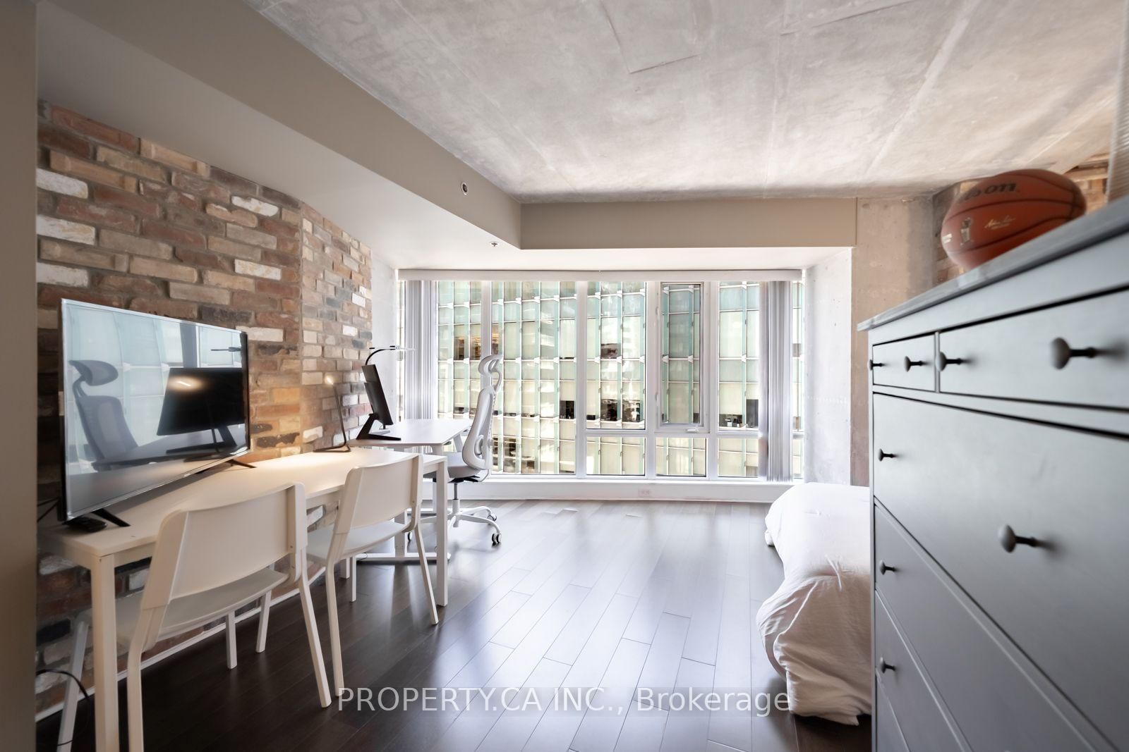 210 Victoria Street • #912 • Toronto, ON photo 11