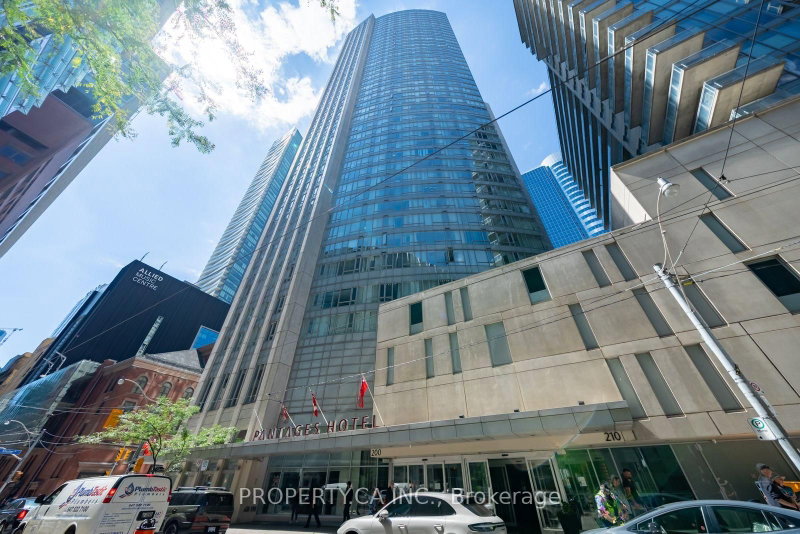912 - 210 Victoria Street