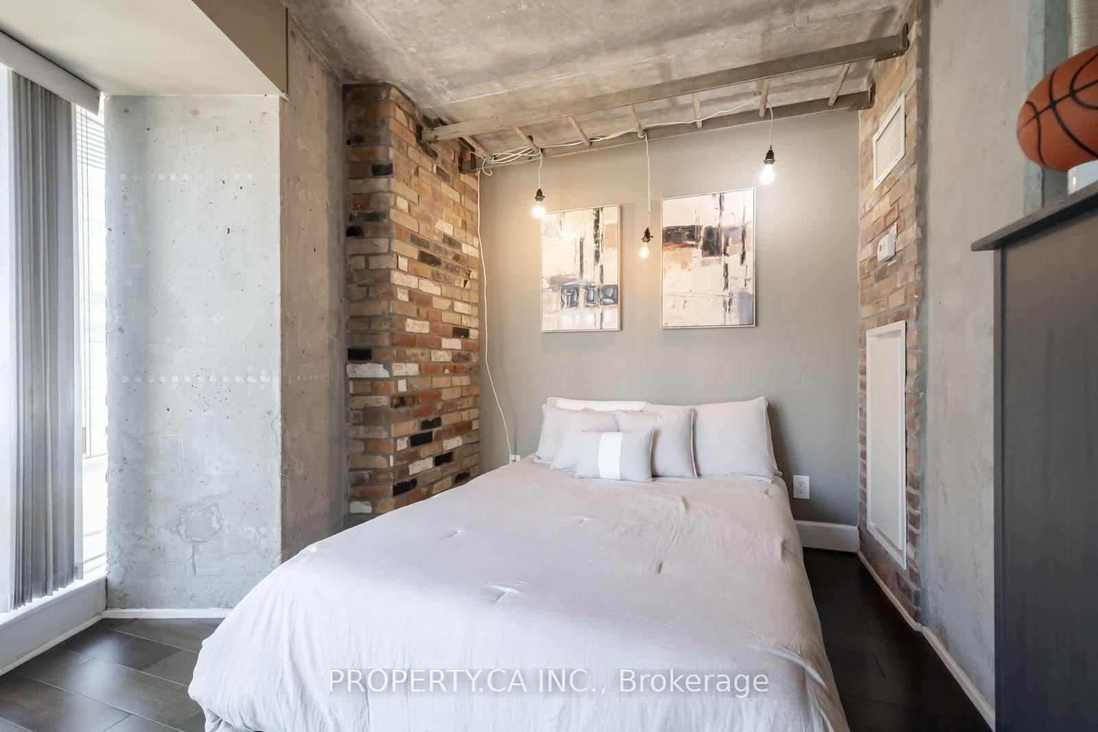 210 Victoria Street • #912 • Toronto, ON photo 22