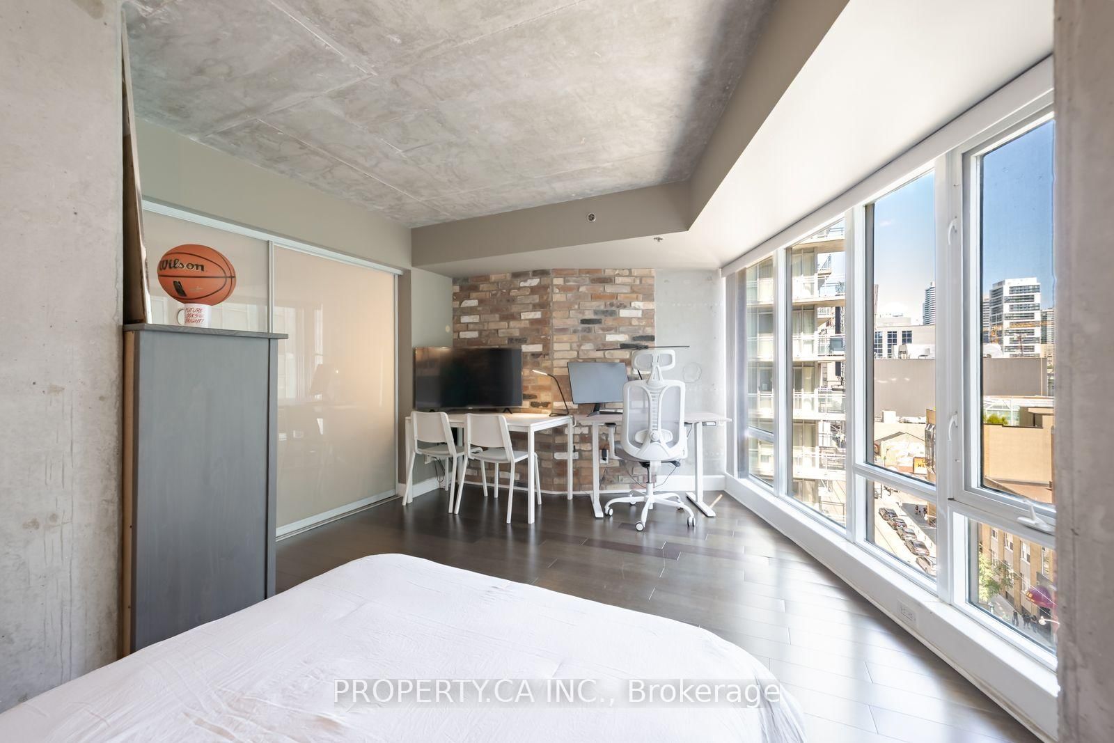 210 Victoria Street • #912 • Toronto, ON photo 28