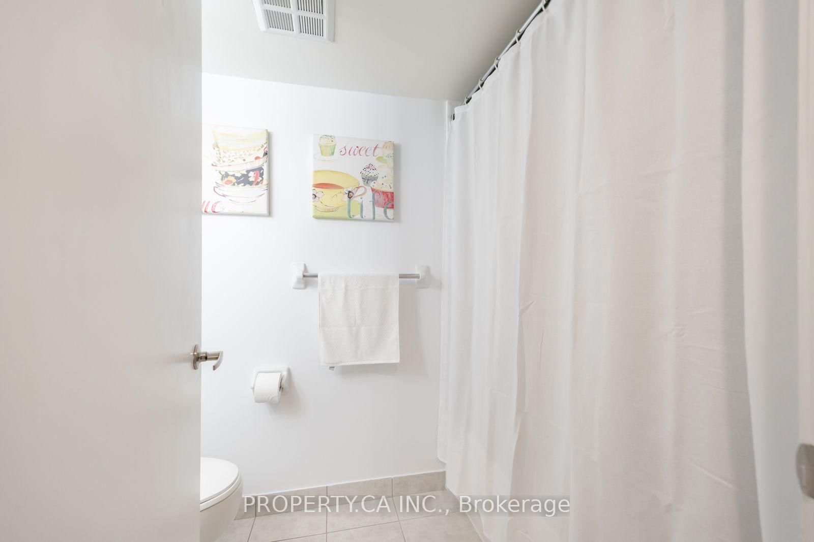 210 Victoria Street • #912 • Toronto, ON photo 9