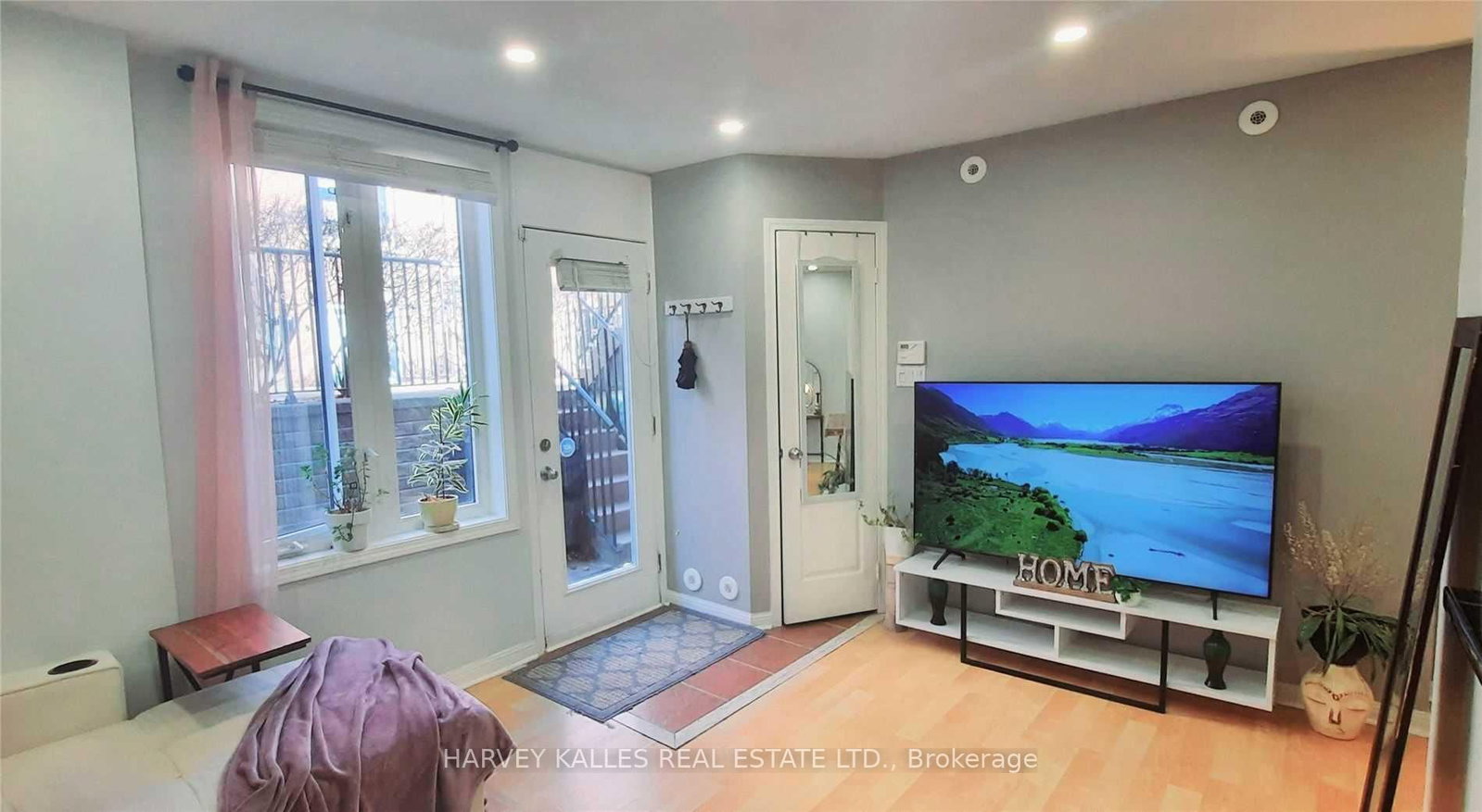 28 Douro Street • #220 • Toronto, ON photo 5
