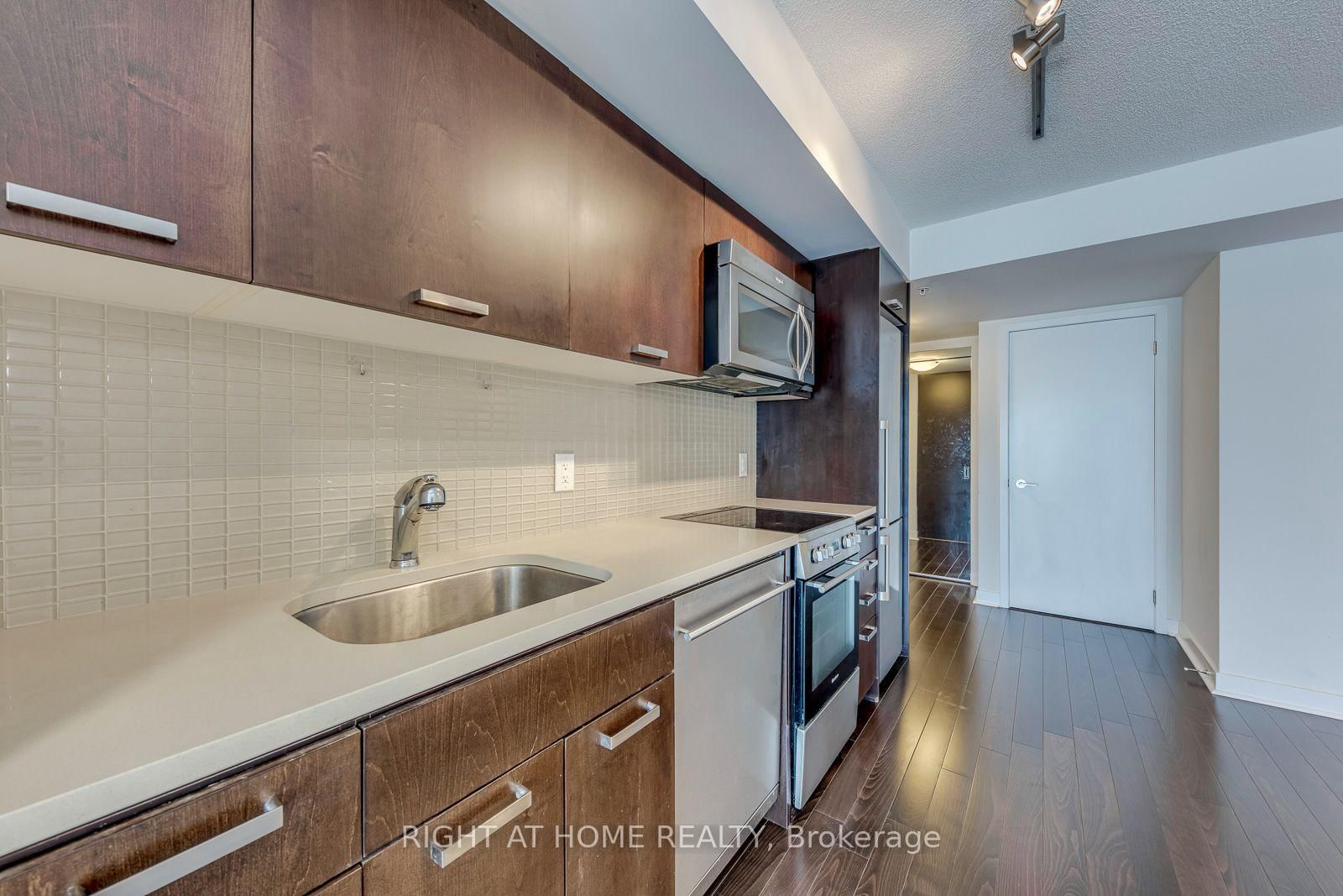 295 Adelaide Street W • #1306 • Toronto, ON photo 12