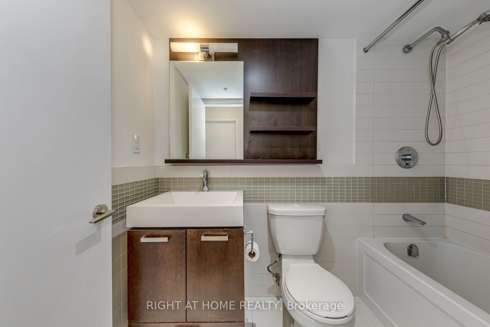 295 Adelaide Street W • #1306 • Toronto, ON photo 25