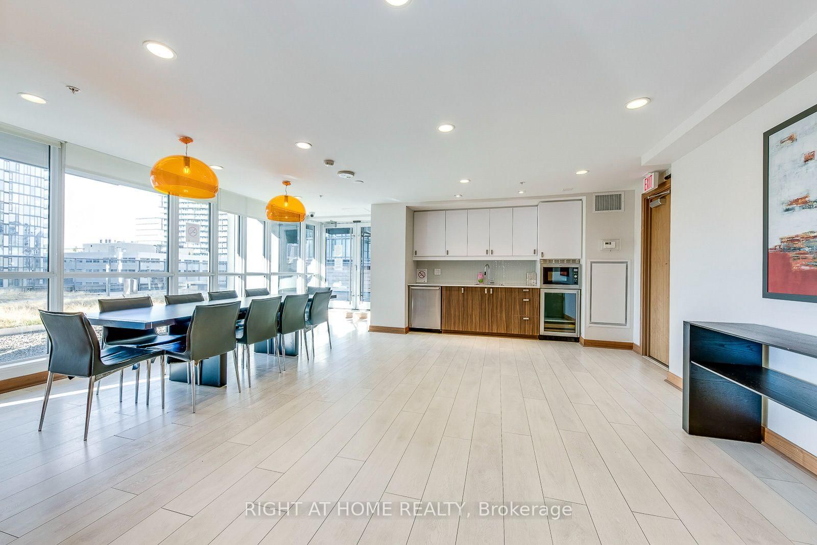 295 Adelaide Street W • #1306 • Toronto, ON photo 32