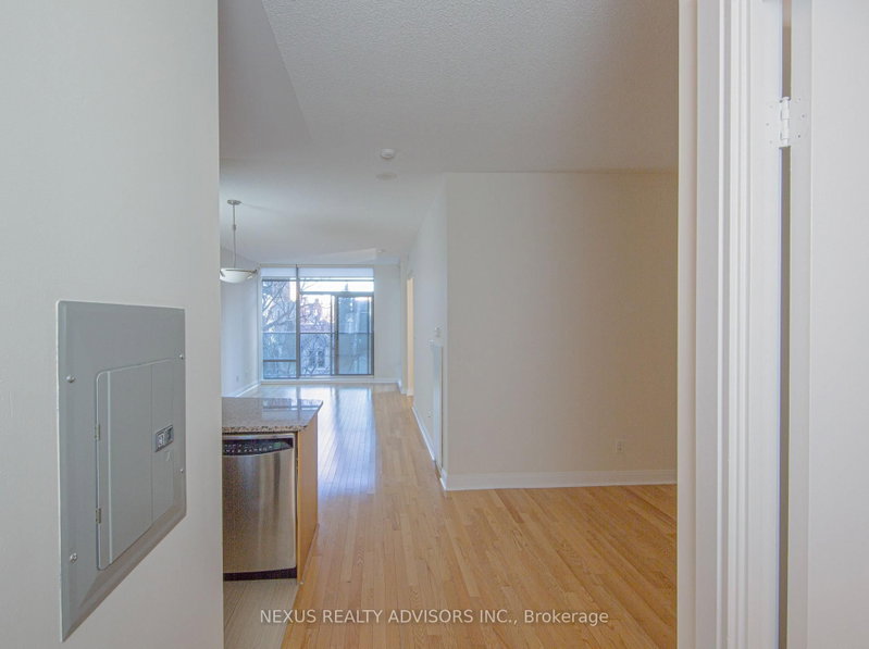 313 - 21 Scollard Street