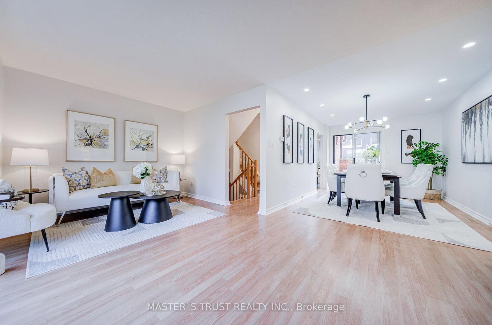 35 Bards Walkway • Toronto, ON photo 19