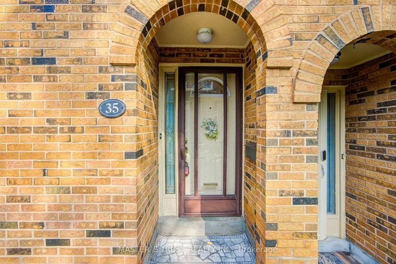 35 Bards Walkway
