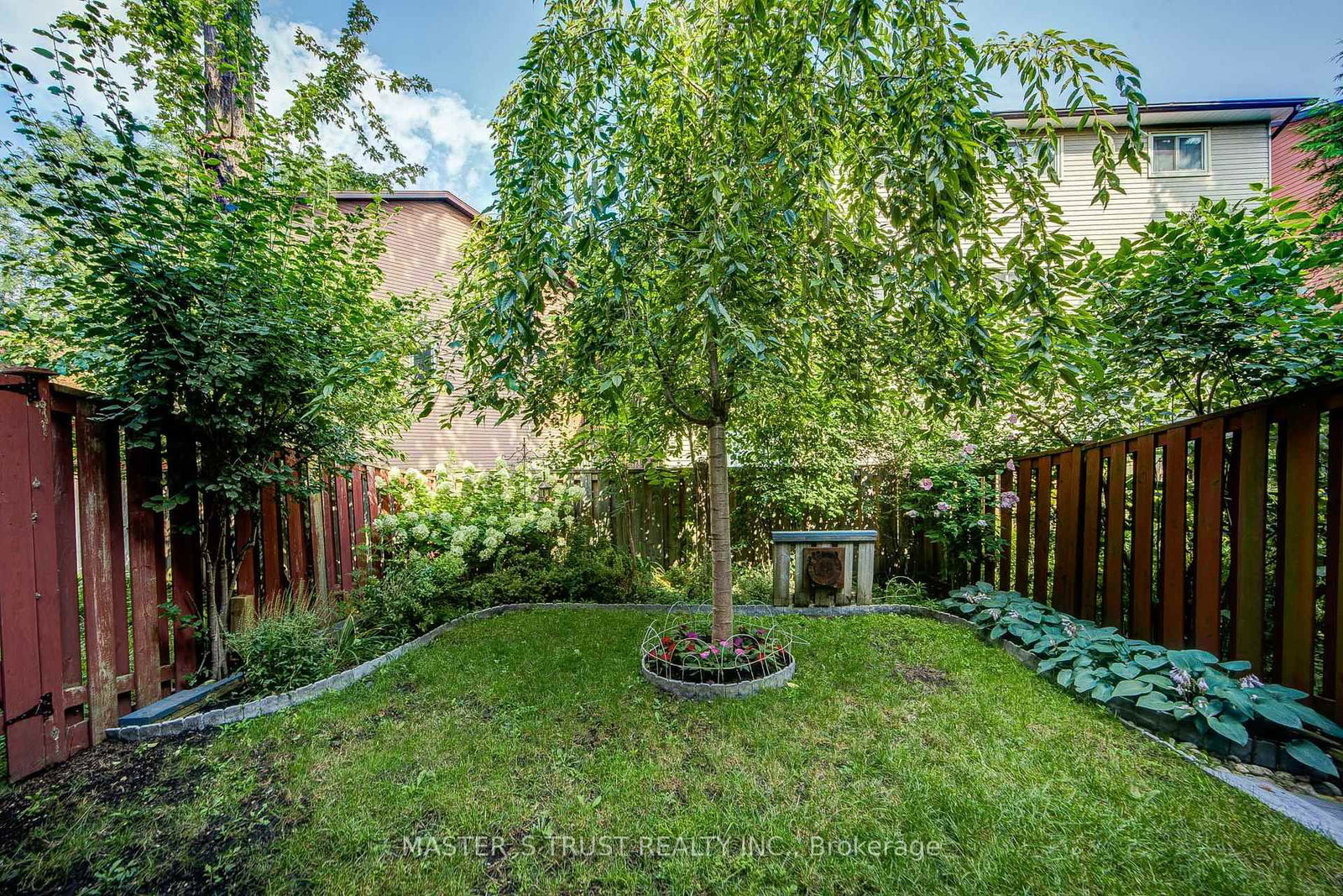 35 Bards Walkway • Toronto, ON photo 47