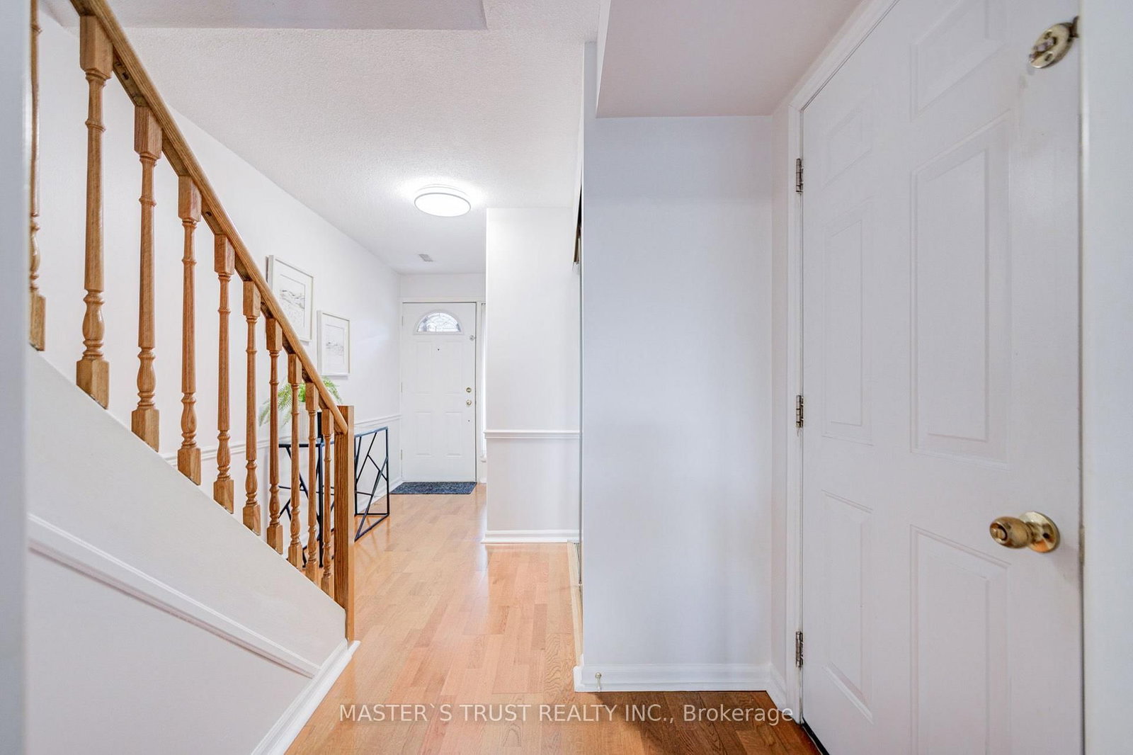 35 Bards Walkway • Toronto, ON photo 9