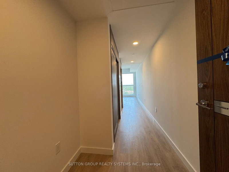 906 - 68 Esther Shiner Boulevard