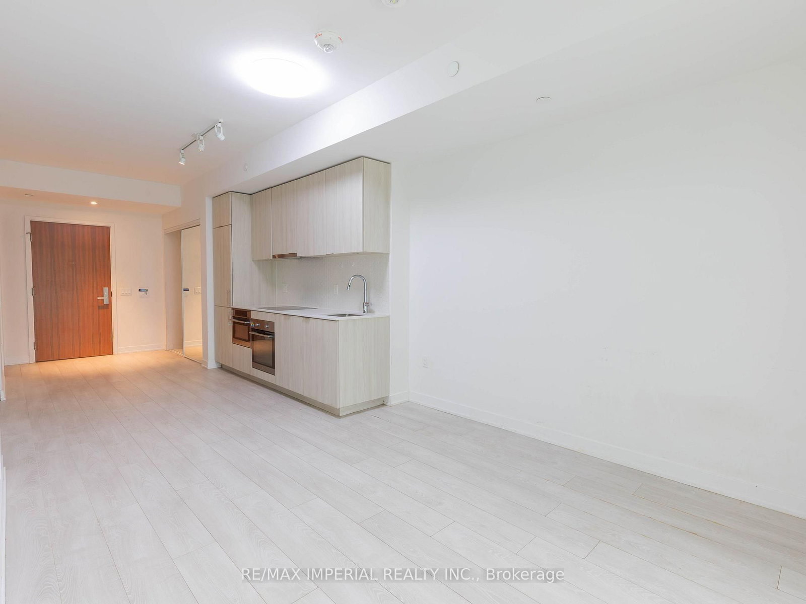 15 Queens Quay E • #205 • Toronto, ON photo 10