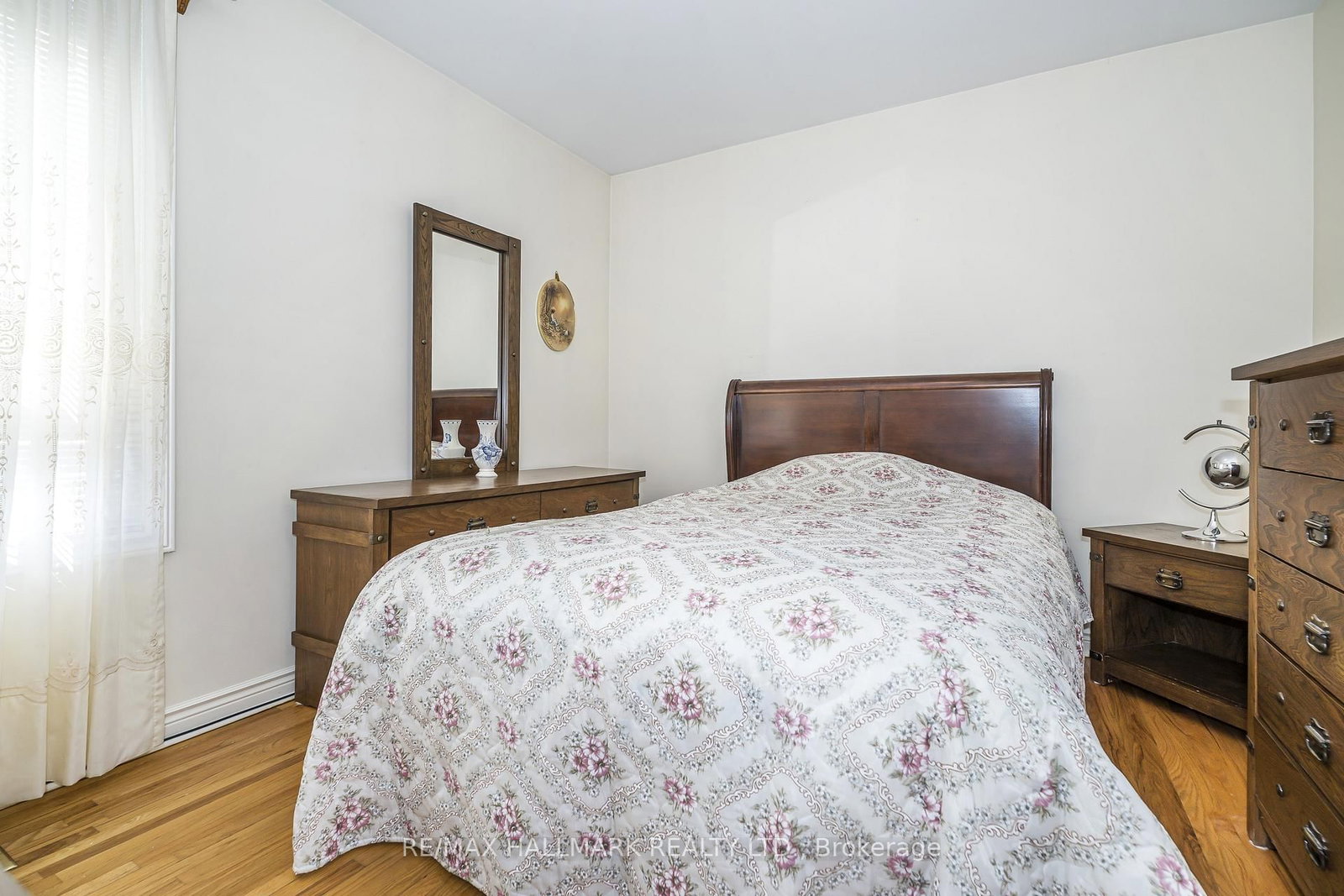 47 Montrose Avenue • Toronto, ON photo 19