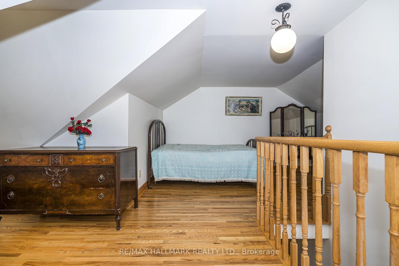 47 Montrose Avenue • Toronto, ON photo 23