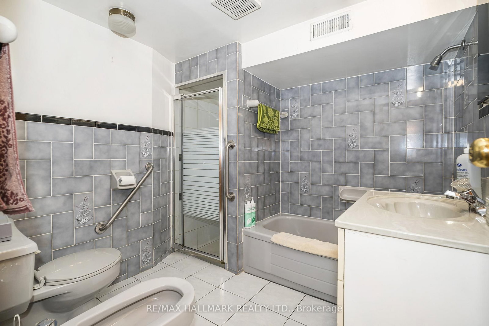 47 Montrose Avenue • Toronto, ON photo 31