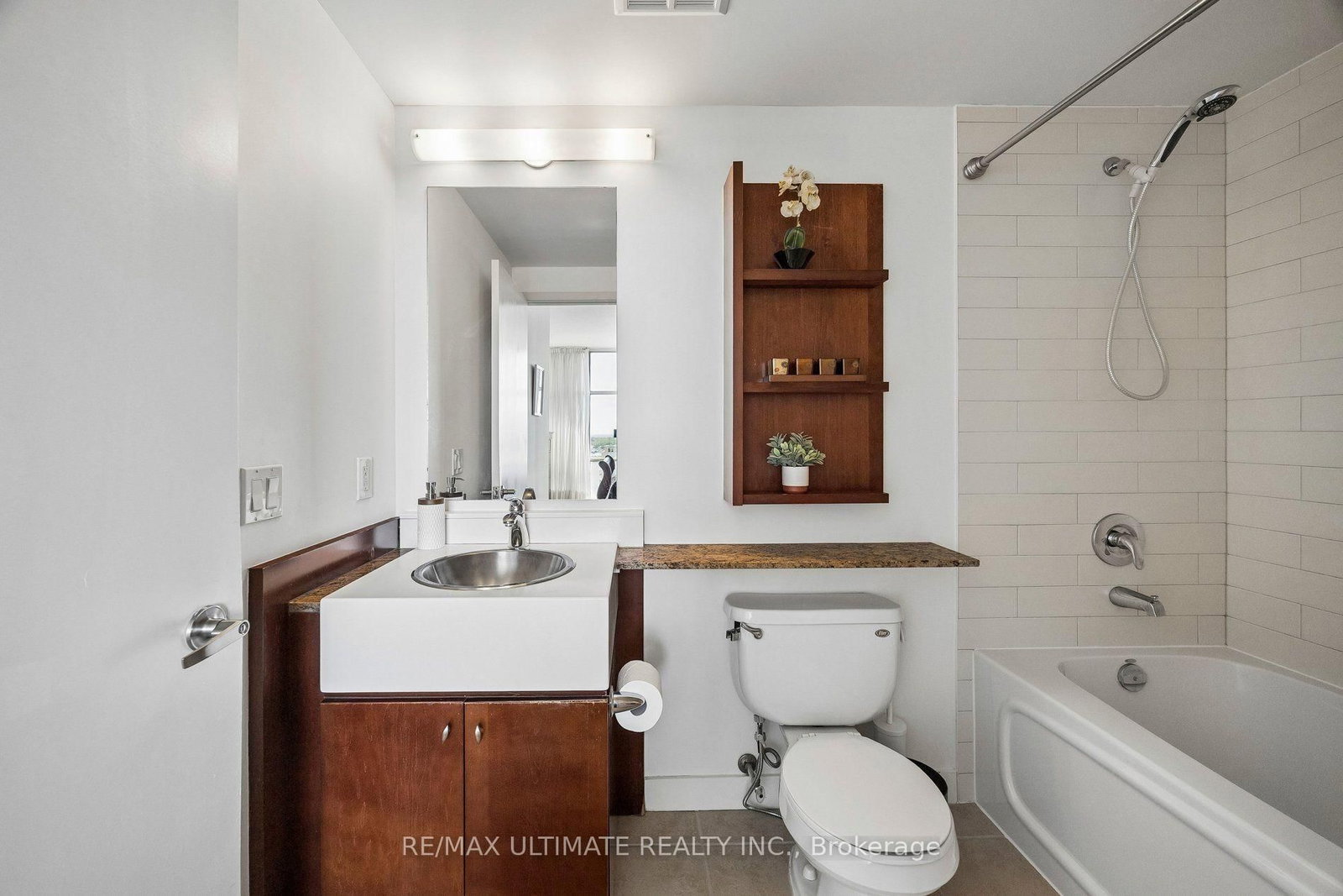 35 Mariner Terrace • #1812 • Toronto, ON photo 14