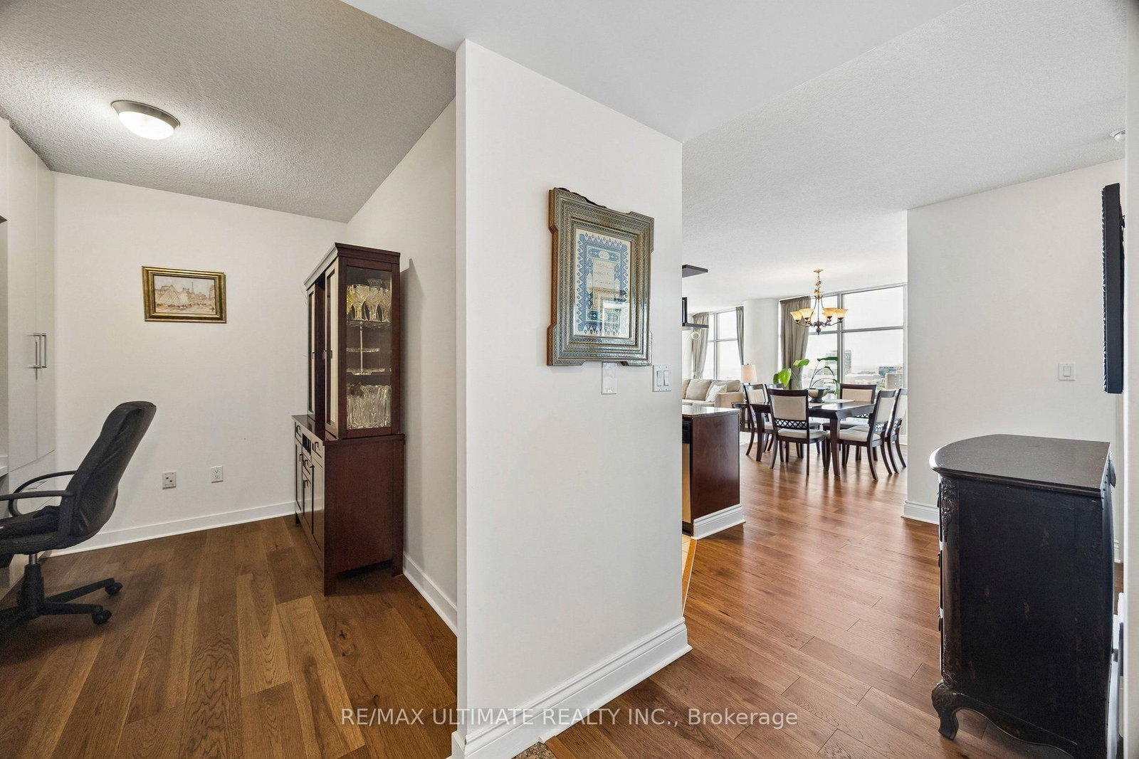 35 Mariner Terrace • #1812 • Toronto, ON photo 5