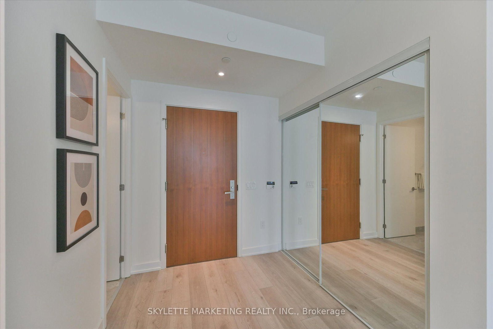15 Queens Quay E • #617 • Toronto, ON photo 22